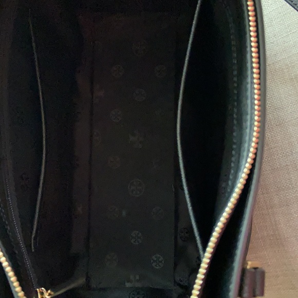 Tory Burch Emerson small top zip tote bag - Picture 2 of 11